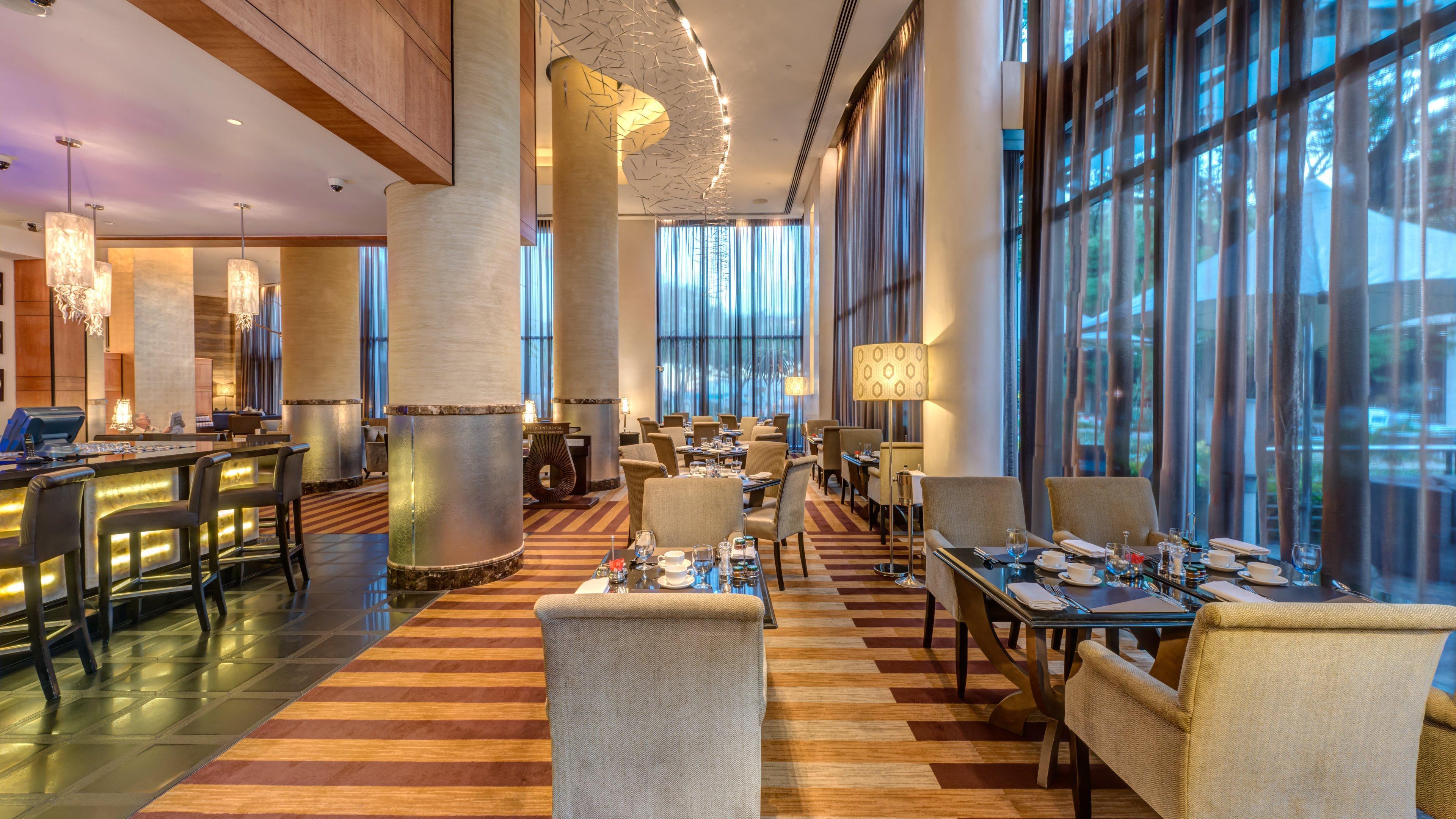 Intercontinental Johannesburg Or Tambo Airport Hotel By Ihg Kempton Park Dış mekan fotoğraf The restaurant
