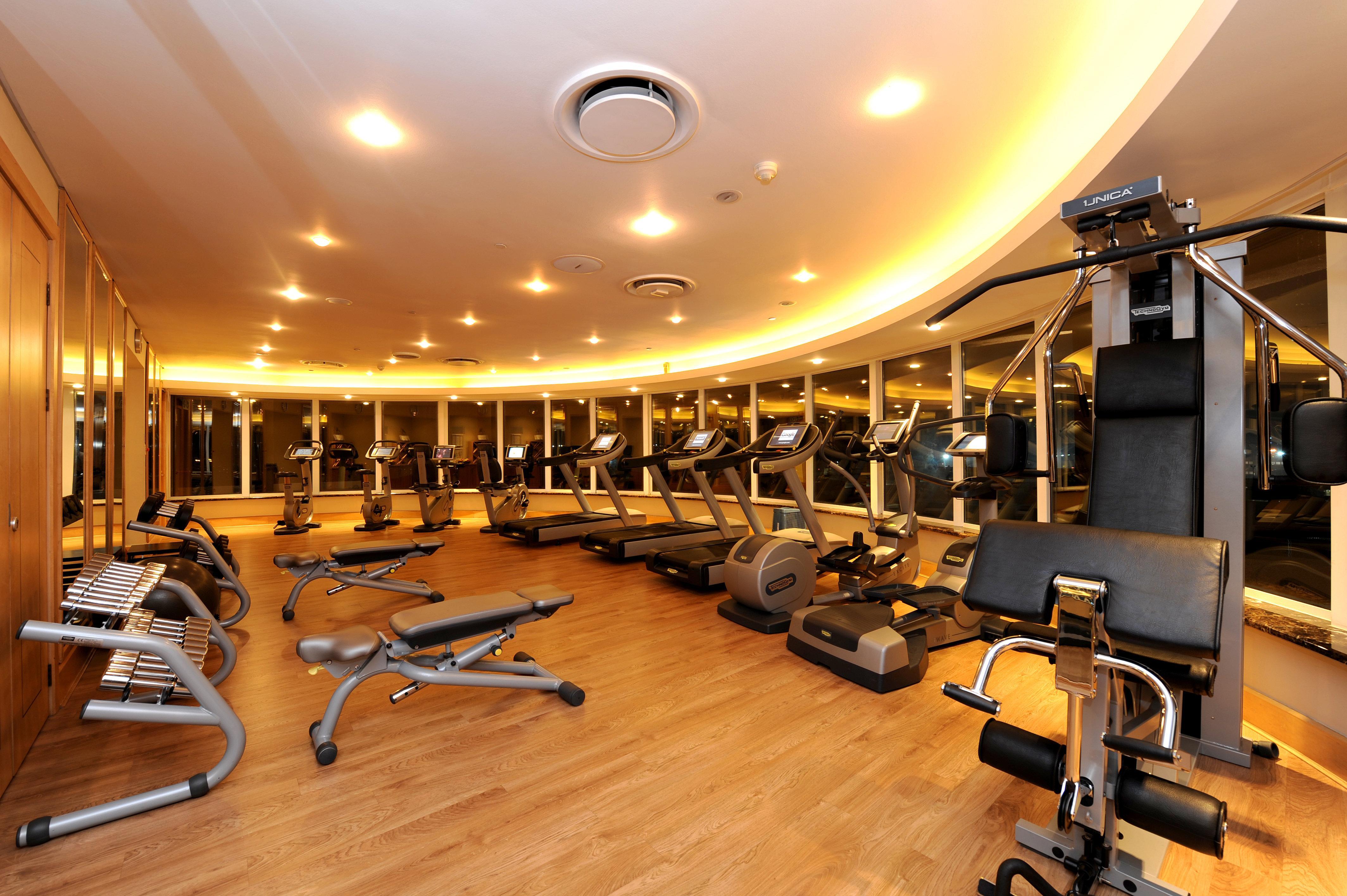 Intercontinental Johannesburg Or Tambo Airport Hotel By Ihg Kempton Park Dış mekan fotoğraf A gym in a hotel