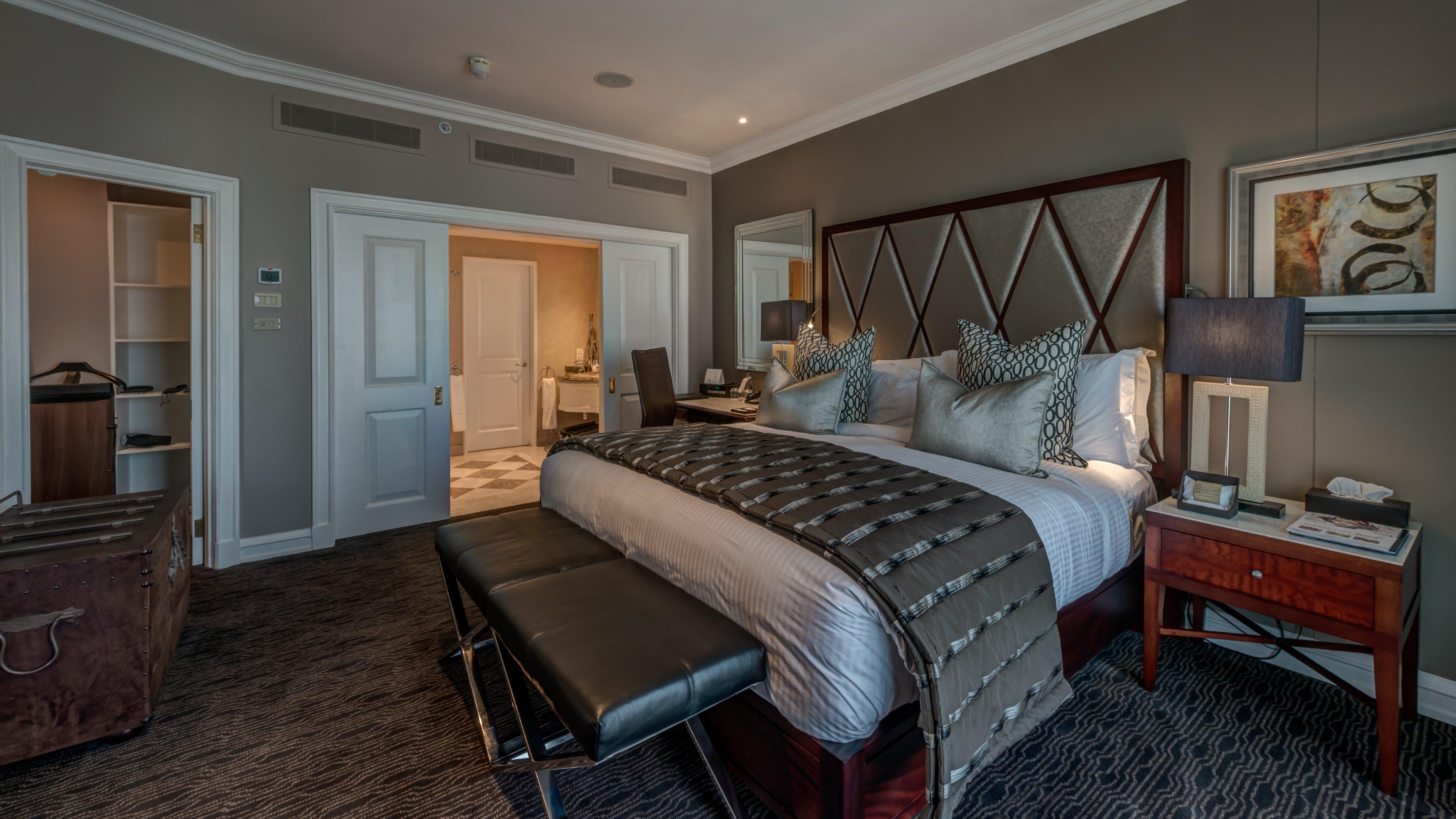 Intercontinental Johannesburg Or Tambo Airport Hotel By Ihg Kempton Park Dış mekan fotoğraf A bedroom at the Four Seasons Hotel