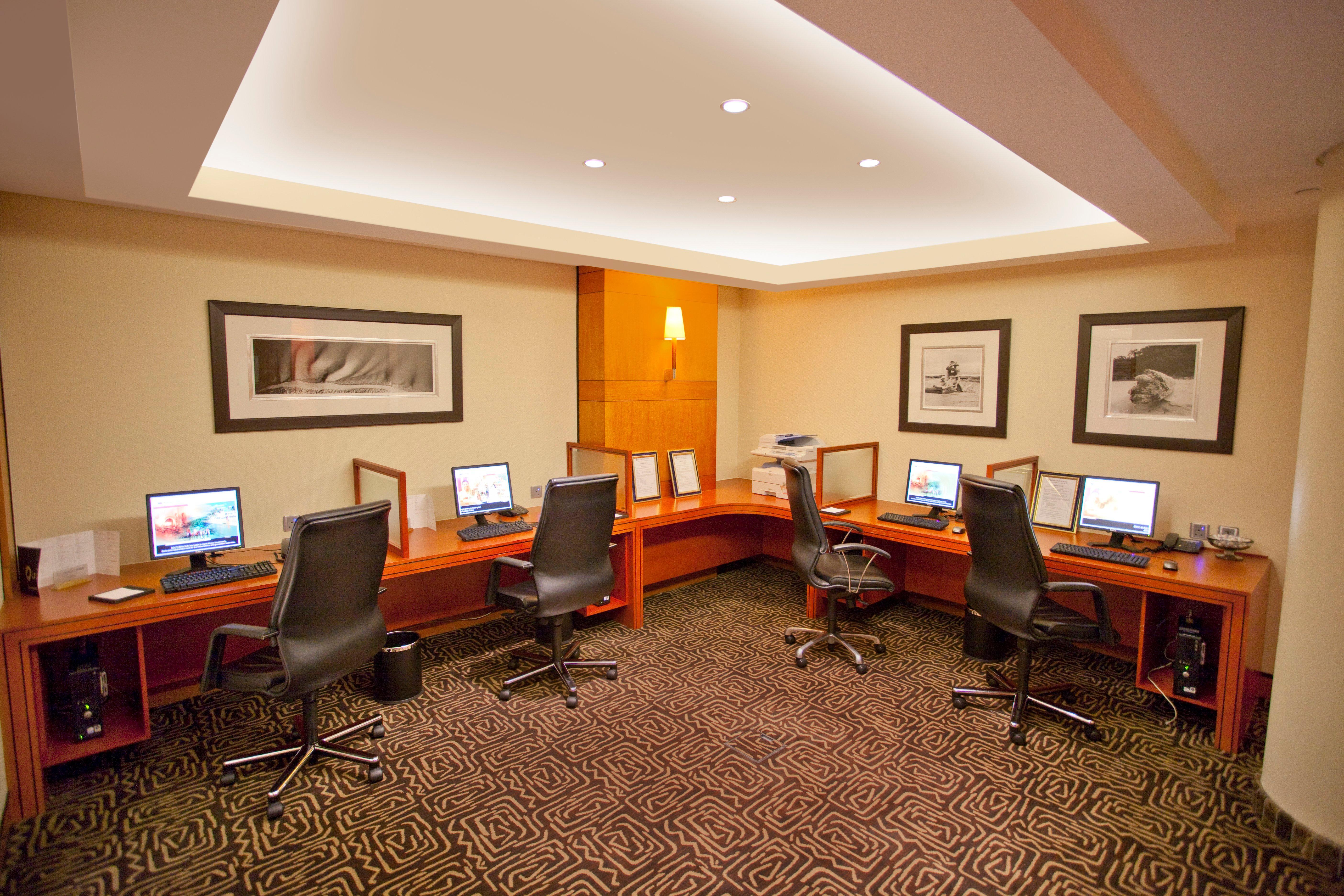 Intercontinental Johannesburg Or Tambo Airport Hotel By Ihg Kempton Park Konforlar fotoğraf Business Center