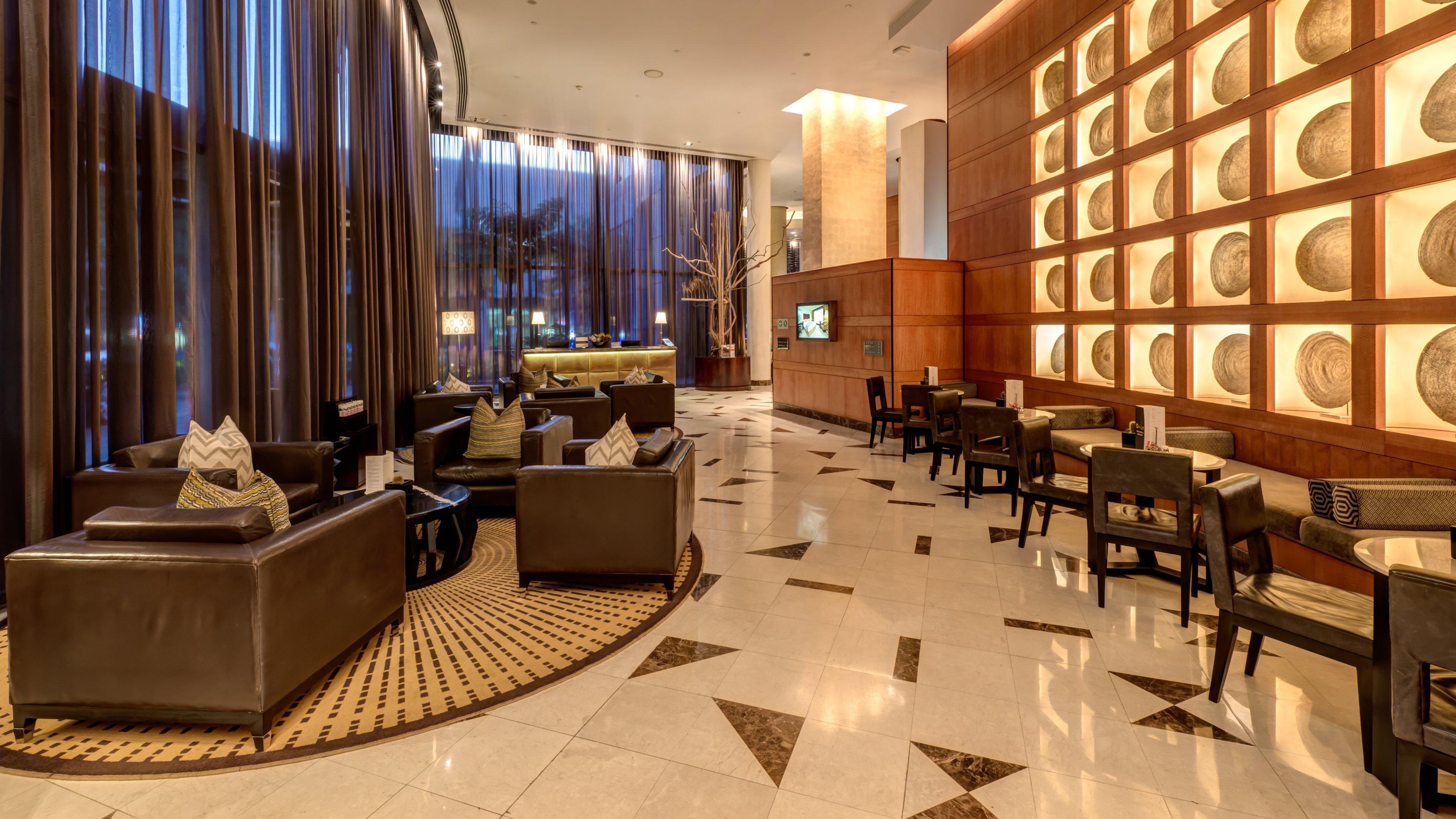Intercontinental Johannesburg Or Tambo Airport Hotel By Ihg Kempton Park Dış mekan fotoğraf The lobby of the hotel