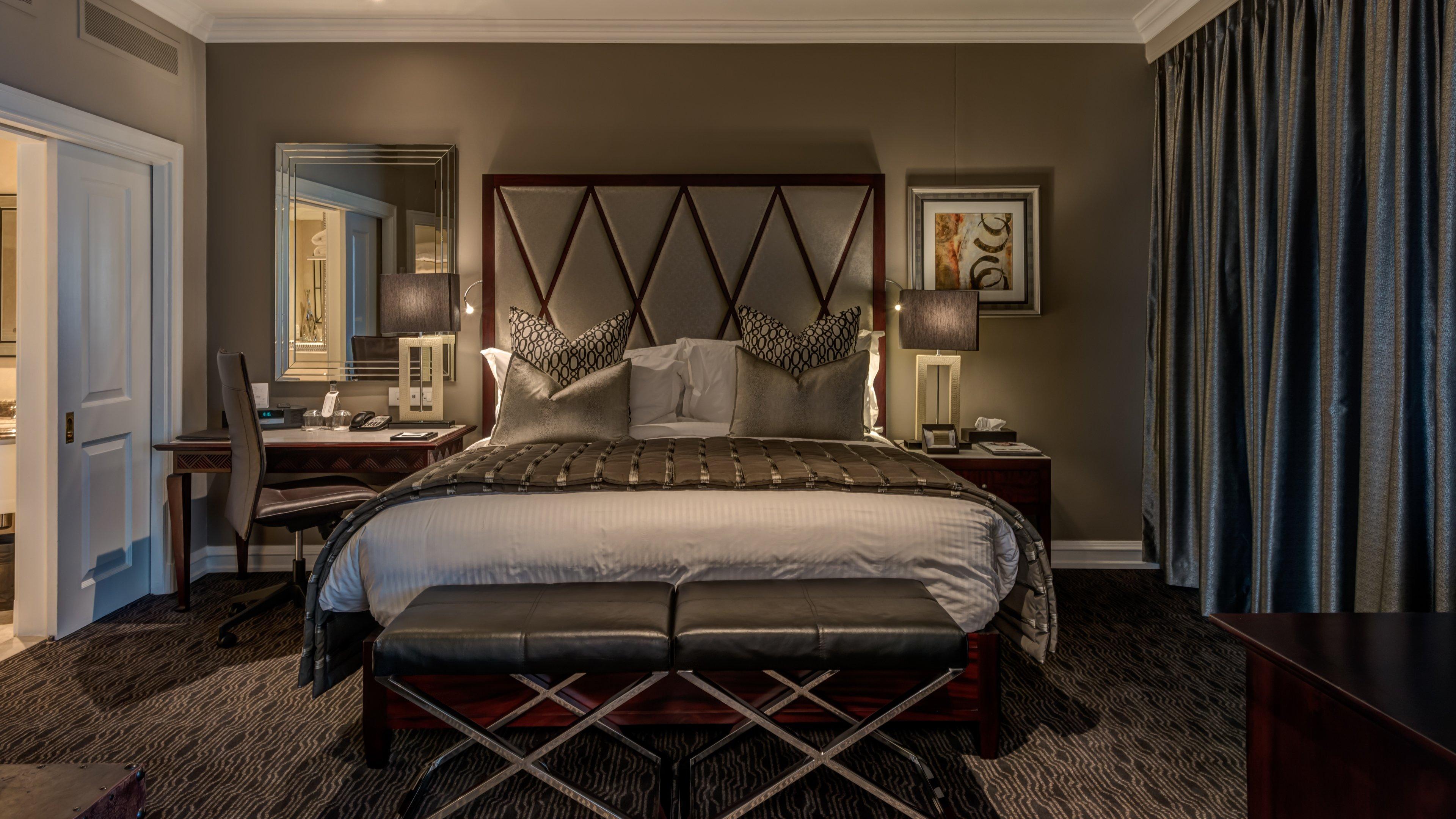 Intercontinental Johannesburg Or Tambo Airport Hotel By Ihg Kempton Park Dış mekan fotoğraf A bedroom at The Ivy Hotel