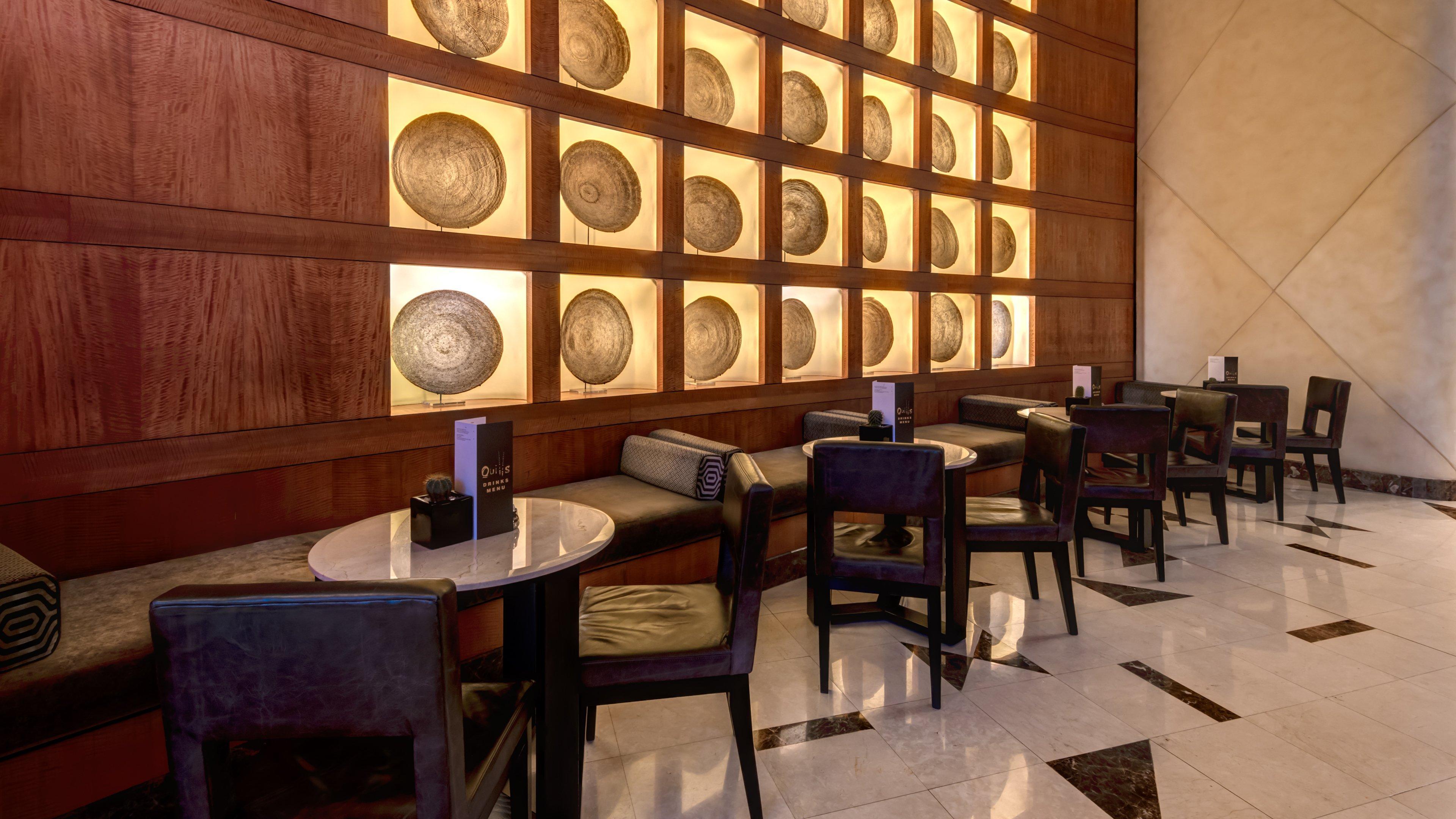 Intercontinental Johannesburg Or Tambo Airport Hotel By Ihg Kempton Park Dış mekan fotoğraf The interior of the restaurant